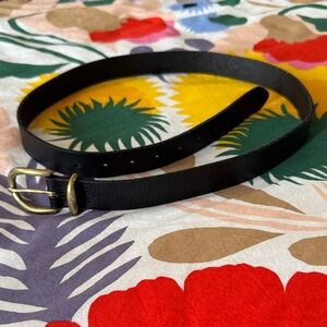 Madewell Classic Black Leather Belt with Gold Buckle. Women’s Size L.